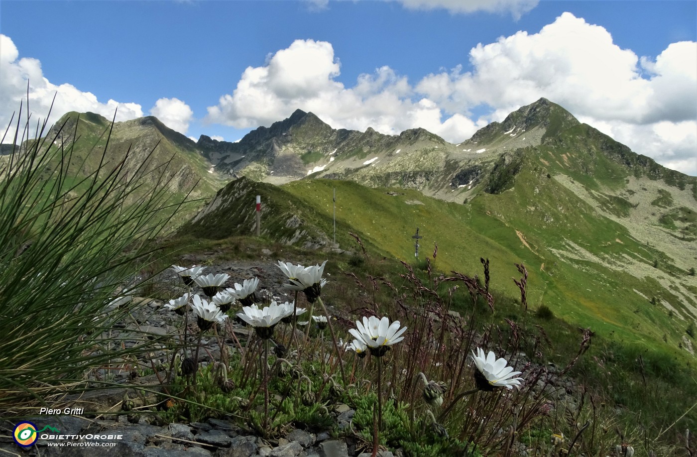 69 Sul sentiero di salita dal Passo di Tartano a Cima di Lemma .JPG